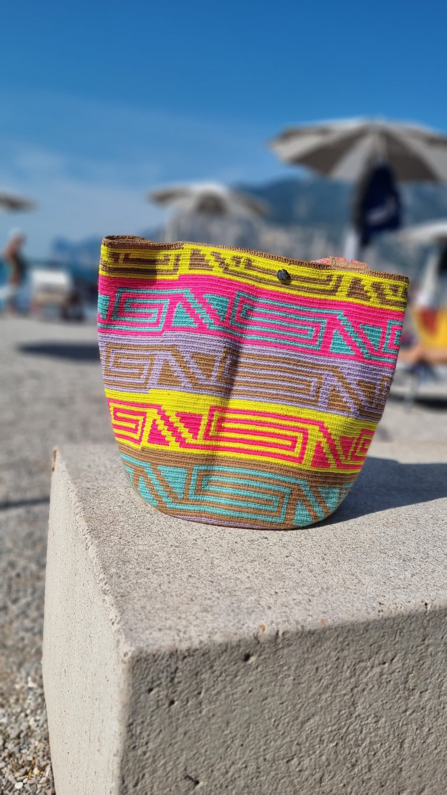 1000360801-scaled.jpg Mochila Bab Tobole beach