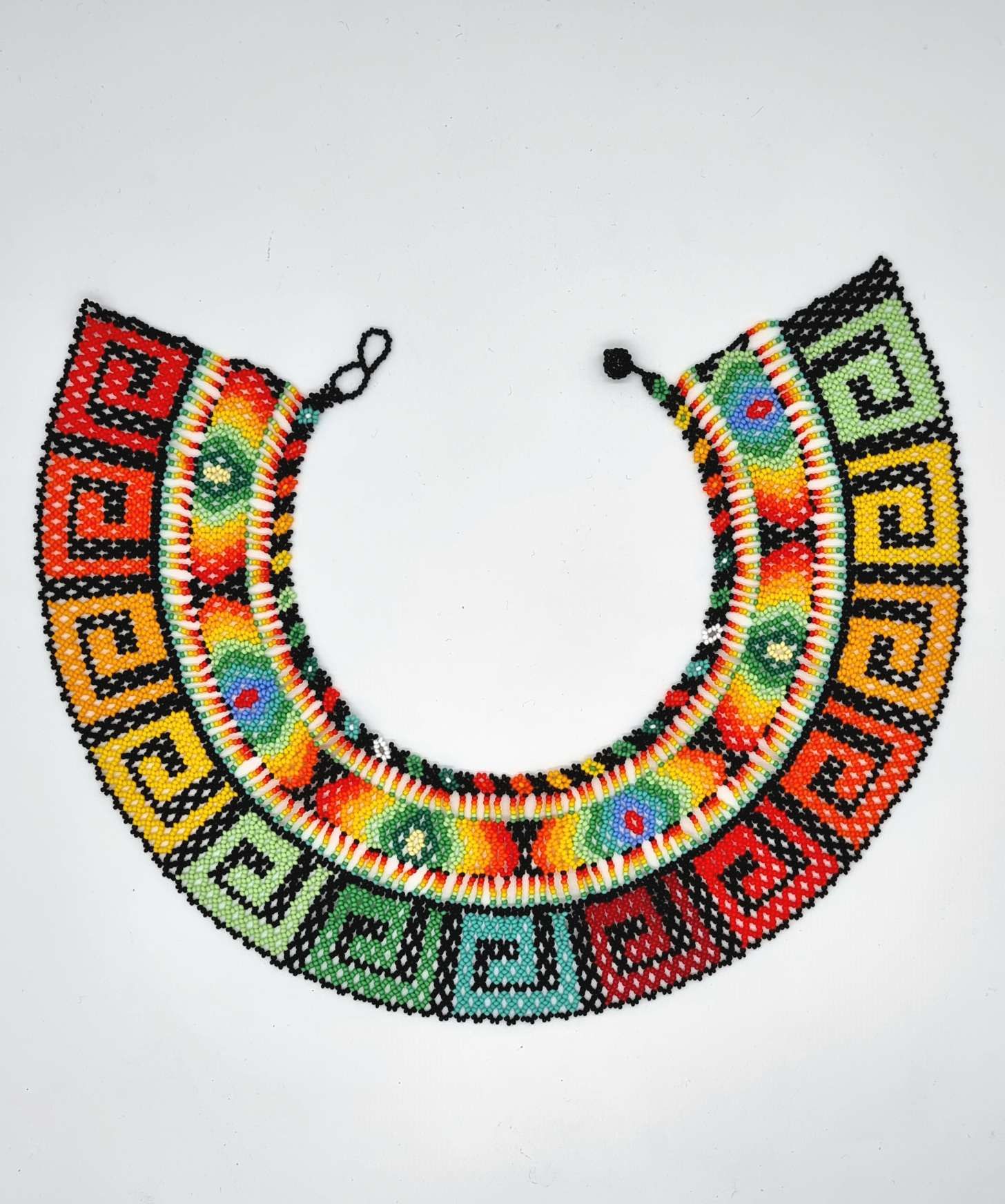 Colletto Embera Luna Mistica